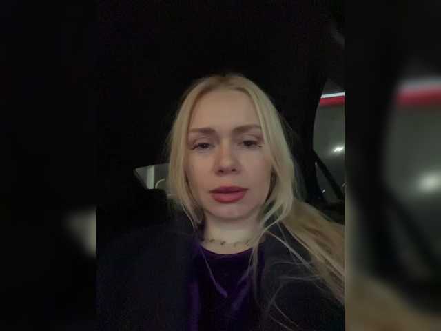 -SexyMilf-'s BongaCams show and profile