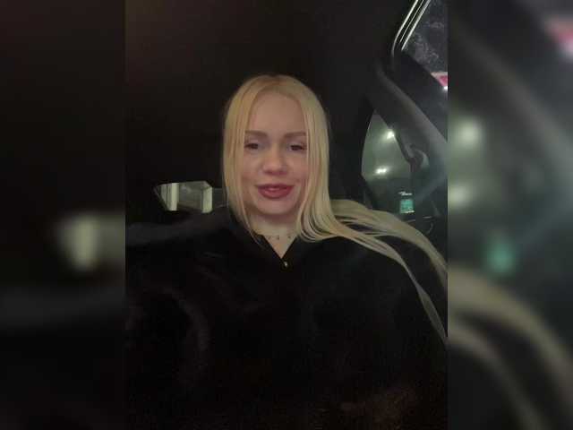 -SexyMilf-'s BongaCams show and profile