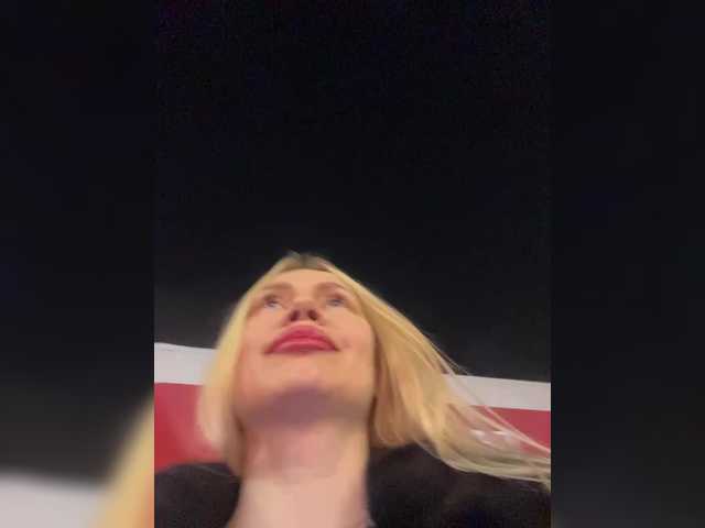 -SexyMilf-'s BongaCams show and profile