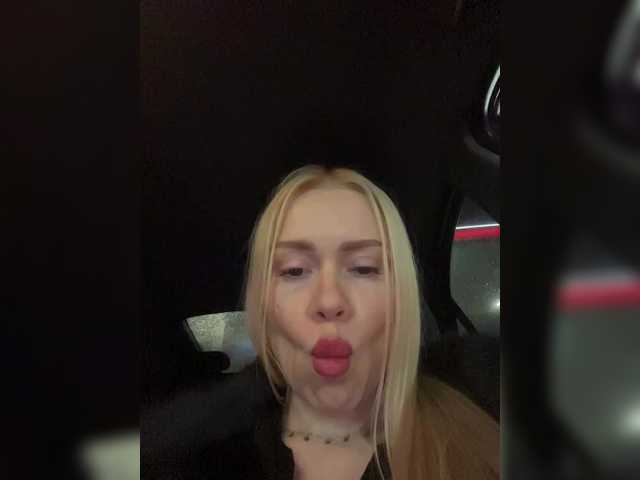 -SexyMilf-'s BongaCams show and profile