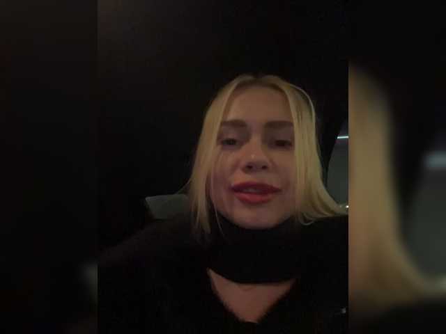 -SexyMilf-'s BongaCams show and profile