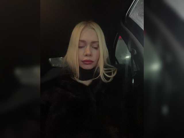 -SexyMilf-'s BongaCams show and profile