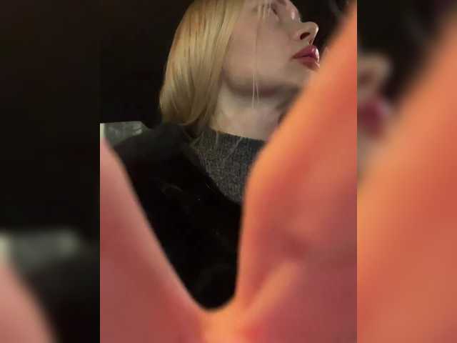 -SexyMilf-'s BongaCams show and profile