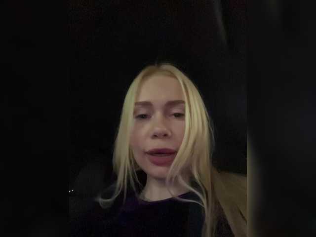 -SexyMilf-'s BongaCams show and profile