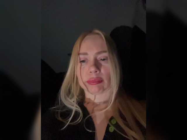 -SexyMilf-'s BongaCams show and profile