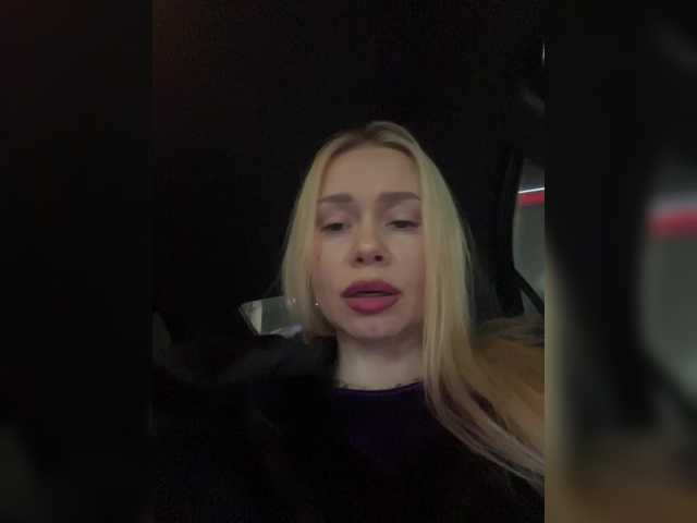 -SexyMilf-'s BongaCams show and profile