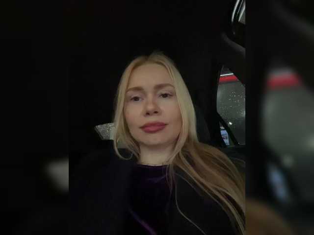 -SexyMilf-'s BongaCams show and profile