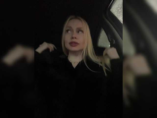 -SexyMilf-'s BongaCams show and profile