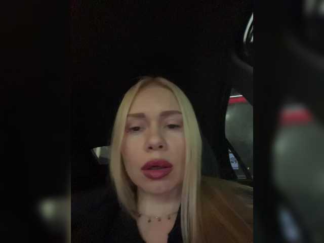 -SexyMilf-'s BongaCams show and profile