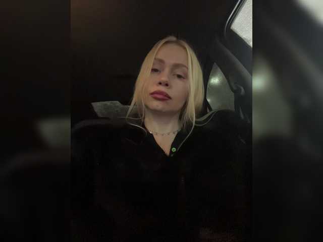 -SexyMilf- from BongaCams is Freechat