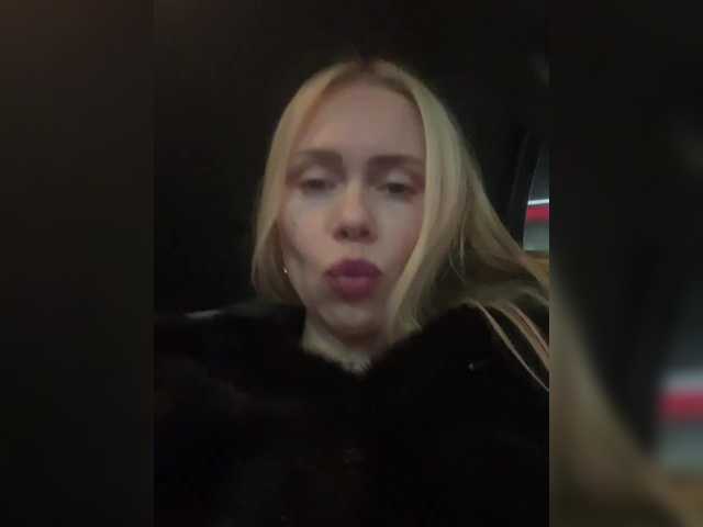 -SexyMilf-'s BongaCams show and profile