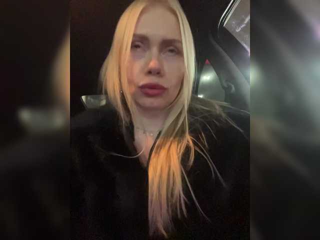 -SexyMilf-'s BongaCams show and profile