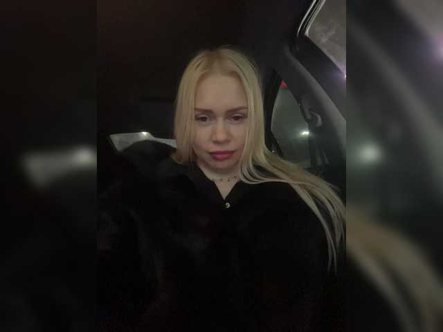 -SexyMilf-'s BongaCams show and profile