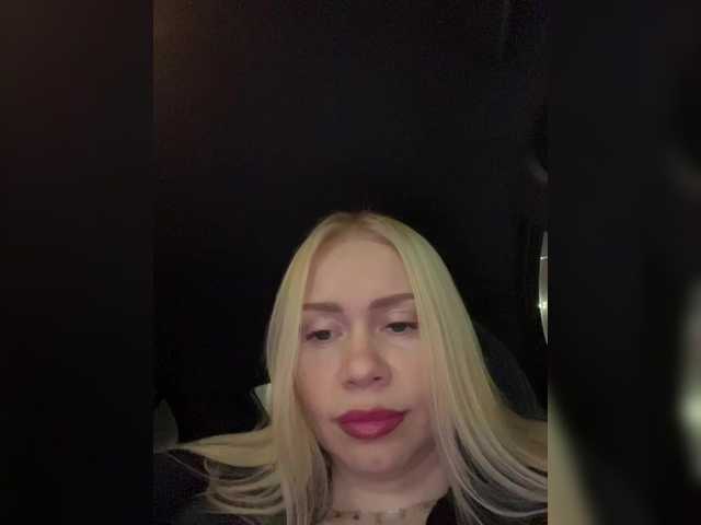 -SexyMilf-'s BongaCams show and profile