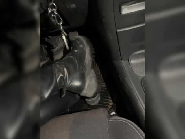 -SexyMilf-'s BongaCams show and profile