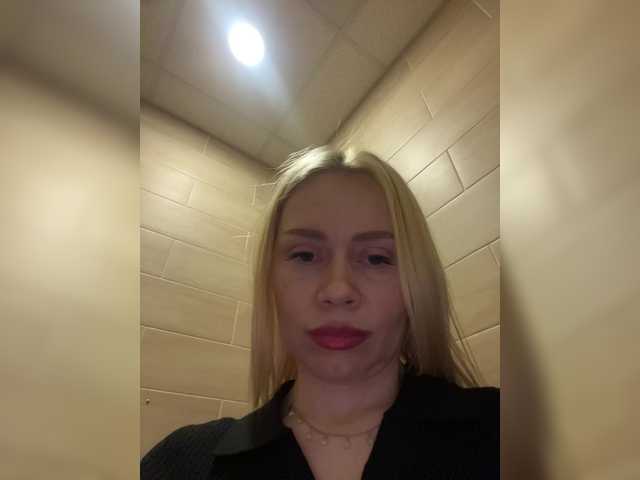 модель -SexyMilf-