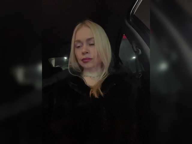 -SexyMilf-'s BongaCams show and profile