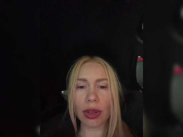 -SexyMilf-'s BongaCams show and profile