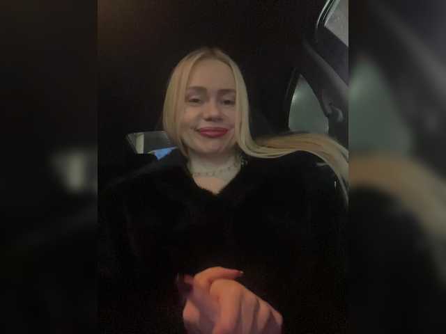 -SexyMilf-'s BongaCams show and profile