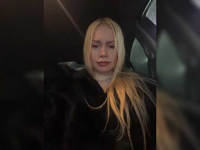 -SexyMilf- from BongaCams is Freechat