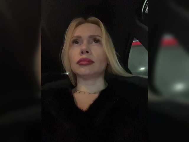 -SexyMilf- from BongaCams is Freechat