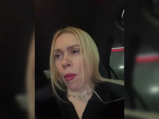 -SexyMilf-'s BongaCams show and profile