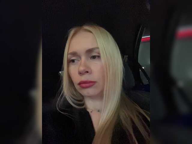 -SexyMilf-'s BongaCams show and profile