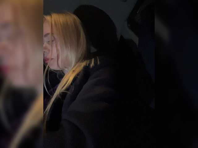 -SexyMilf-'s BongaCams show and profile