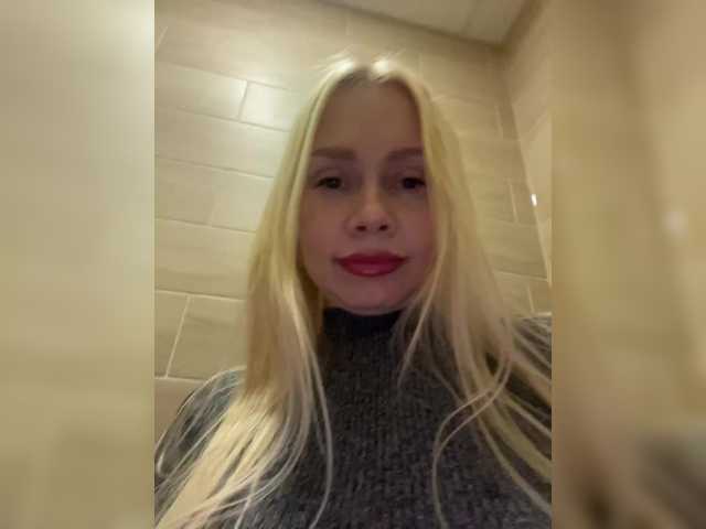 -SexyMilf- from BongaCams is Freechat