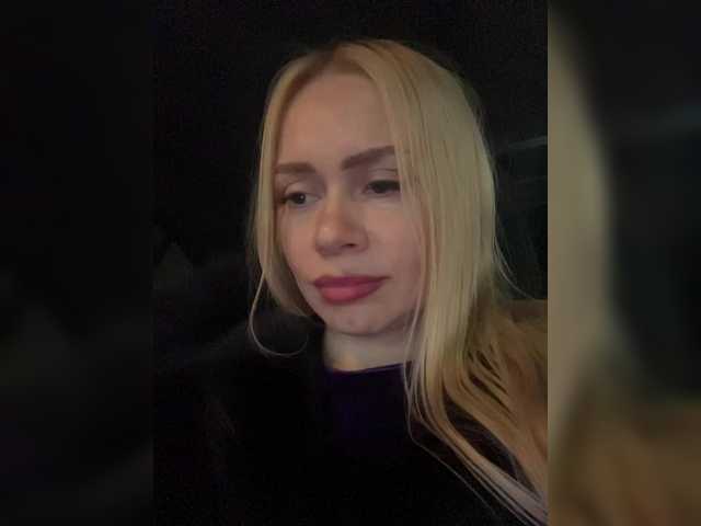 -SexyMilf-'s BongaCams show and profile