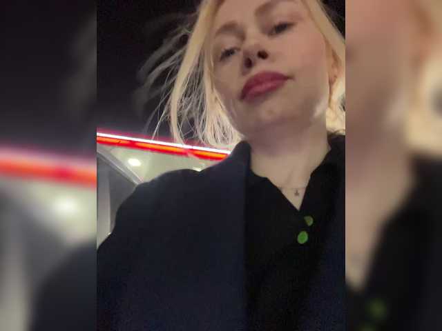 -SexyMilf-'s BongaCams show and profile