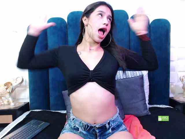 CosmicCandyX webcam