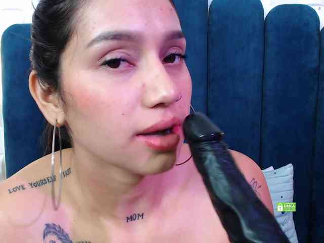 CosmicCandyX webcam