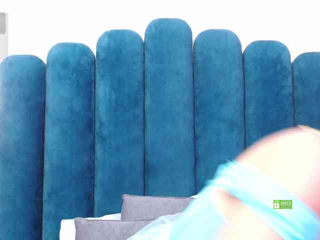 CosmicCandyX webcam