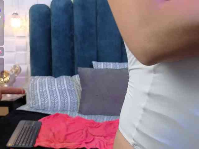 CosmicCandyX webcam