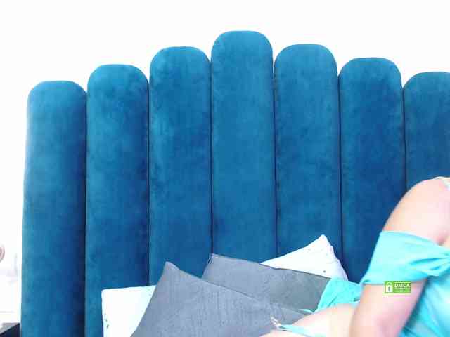 CosmicCandyX webcam