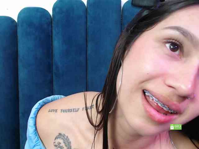 CosmicCandyX webcam