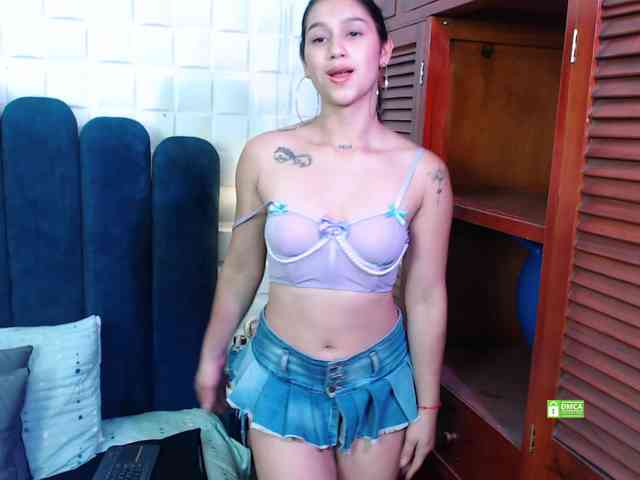 CosmicCandyX webcam