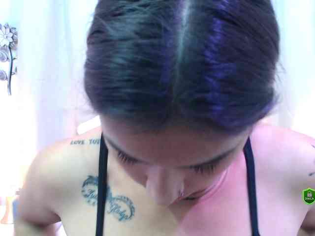 CosmicCandyX webcam