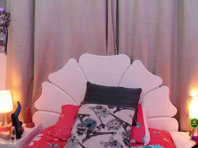 CosmicCandyX webcam