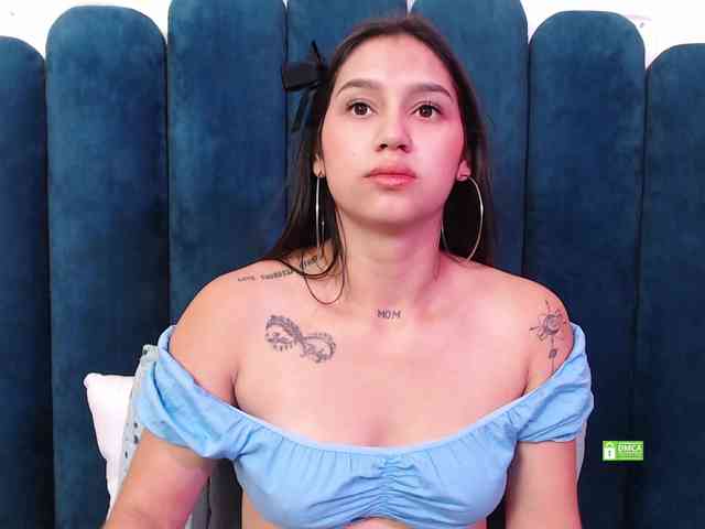 CosmicCandyX webcam