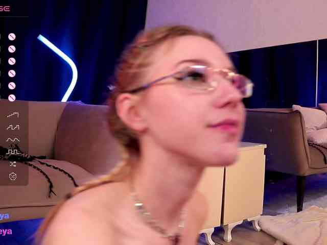 LustyFreya webcam