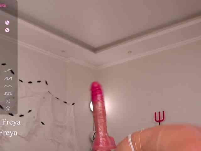 LustyFreya webcam