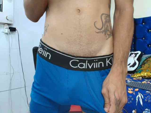 Angeel-hot24 Live Webcam on BongaCams