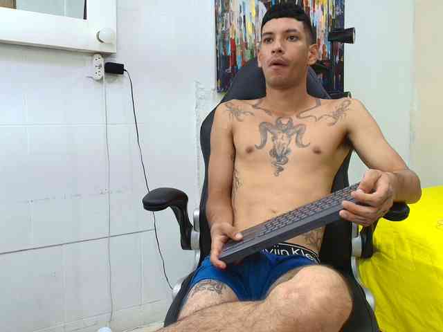 Angeel-hot24 Live Webcam on BongaCams