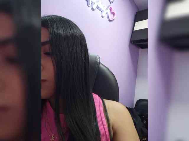 KatieAdams webcam