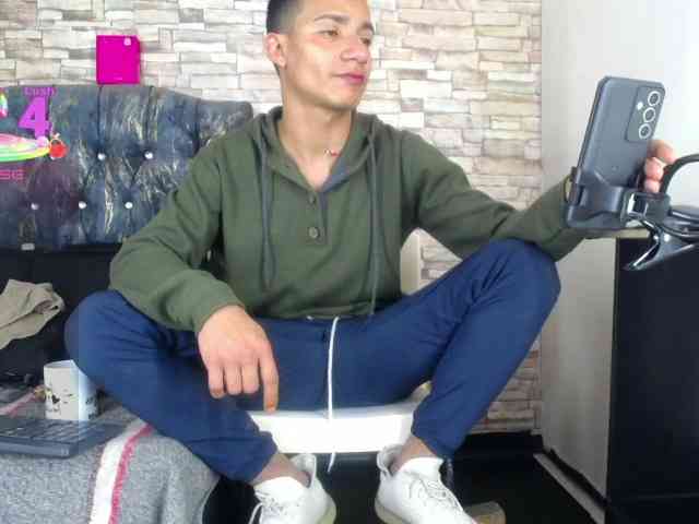 titoelbambino19 titoelbambino19