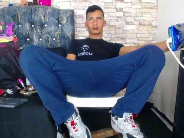 titoelbambino19 titoelbambino19