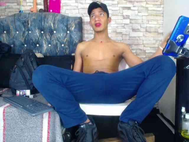 titoelbambino19 titoelbambino19