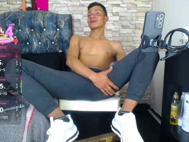 titoelbambino19 titoelbambino19